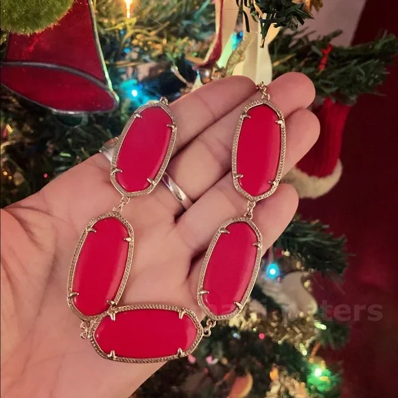 Kendra Scott Noelle Necklace in Red - Picture 4 of 4